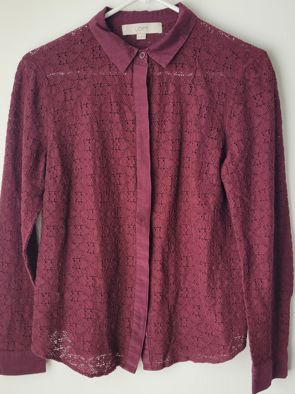 LOFT Women Burgundy Lace Long-Sleeve Button-Up Shirt Size M